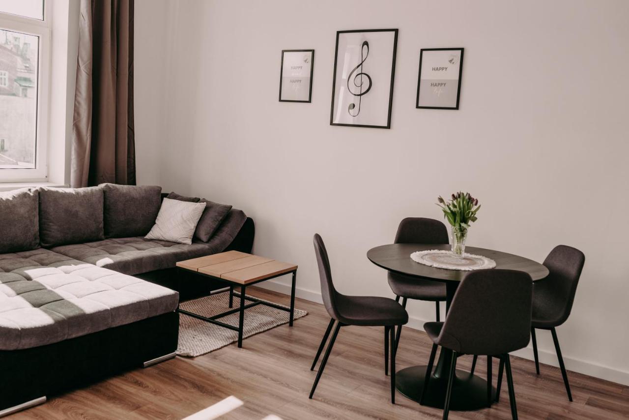 Chopin'S Apartment Bielsko-Biała Extérieur photo